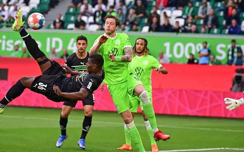 Soi kèo Gladbach vs Wolfsburg