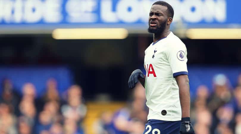 Ndombele trong màu áo Tottenham.