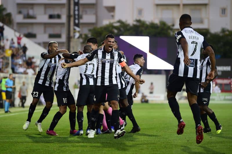 soi-keo-portimonense-vs-benfica-1h15-ngay-11-6-2020-2