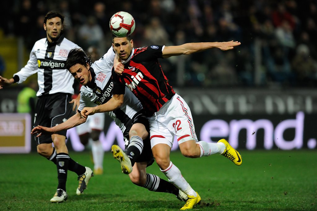 soi-keo-ac-milan-vs-parma-0h30-ngay-16-7-2020-2