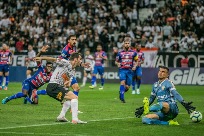 soi-keo-corinthians-vs-fortaleza-7h30-ngay-27-8-2020