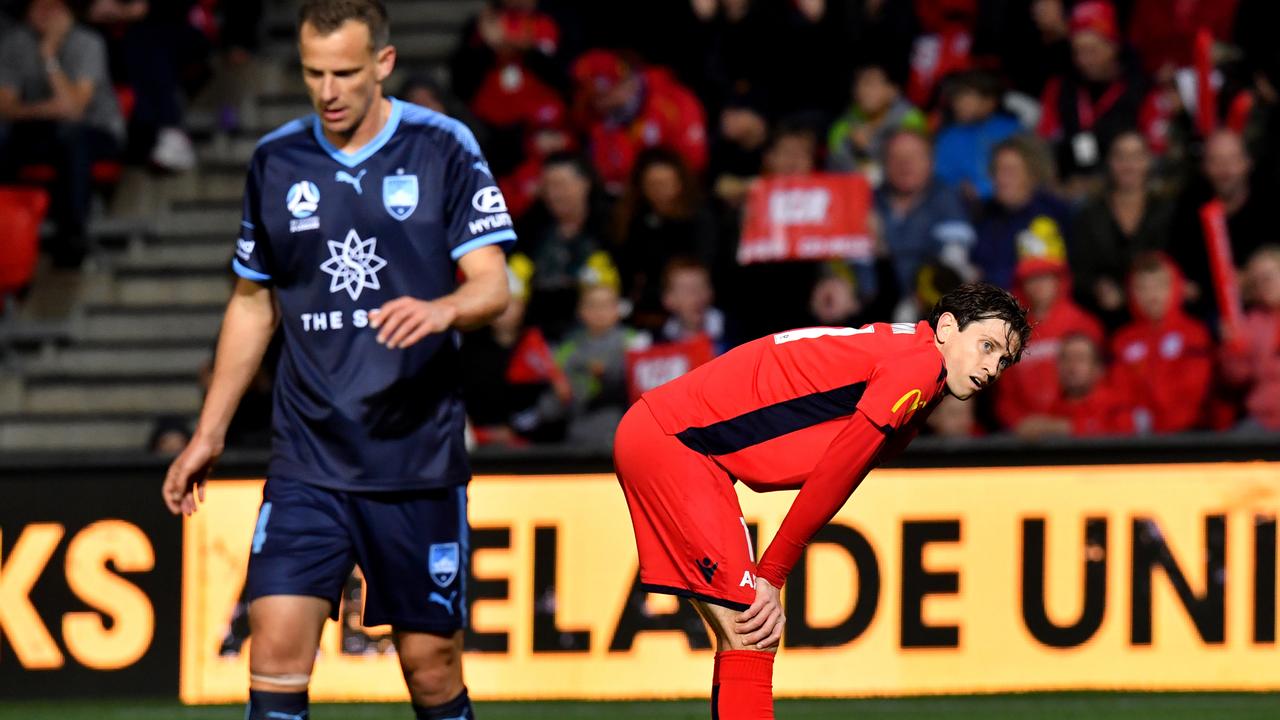 soi-keo-adelaide-united-vs-sydney-fc-16h30-ngay-6-8-2020