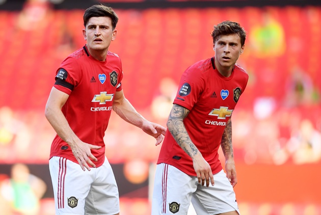 Maguire-Lindelof-thi-dau-que-te