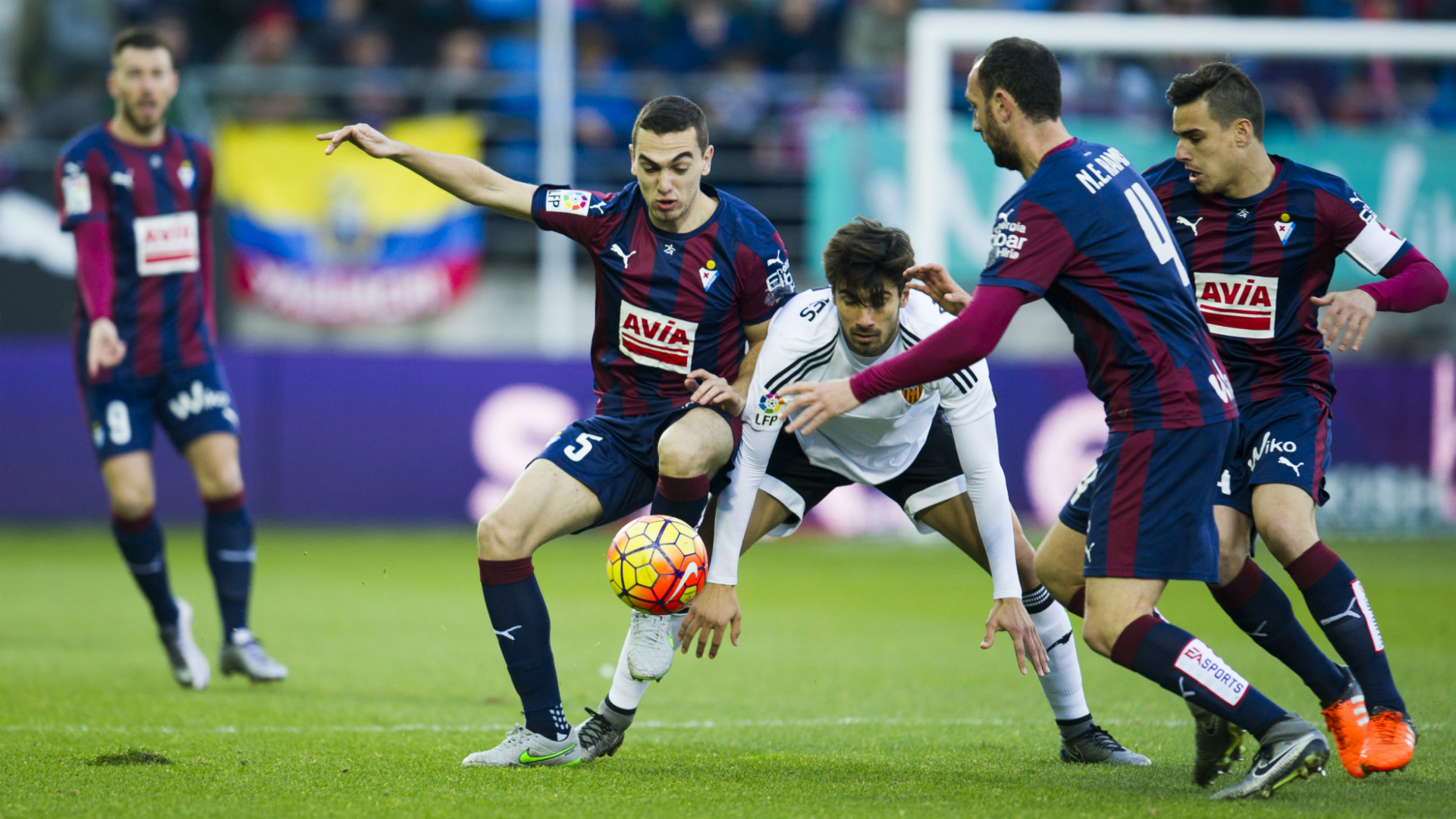 soi-keo-eibar-vs-valencia-3h-ngay-8-12-2020