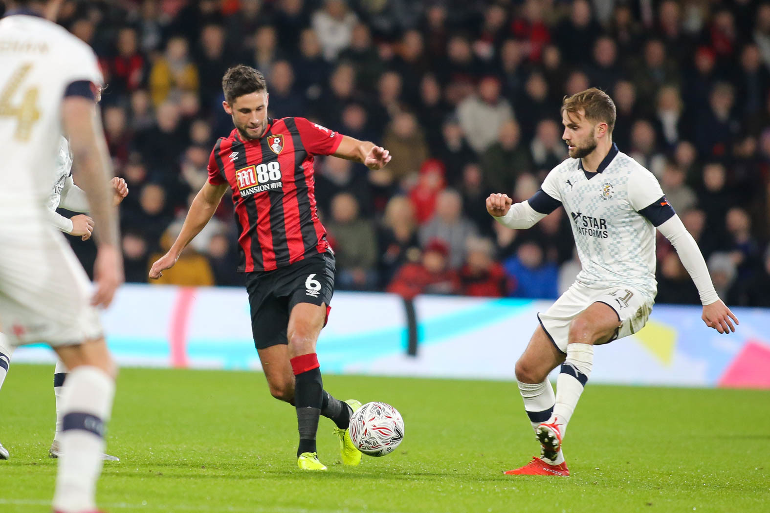 soi-keo-bournemouth-vs-luton-22h-ngay-16-1-2021-1