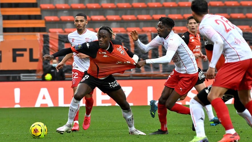 soi-keo-nimes-vs-lorient-1h-ngay-25-2-2021-2