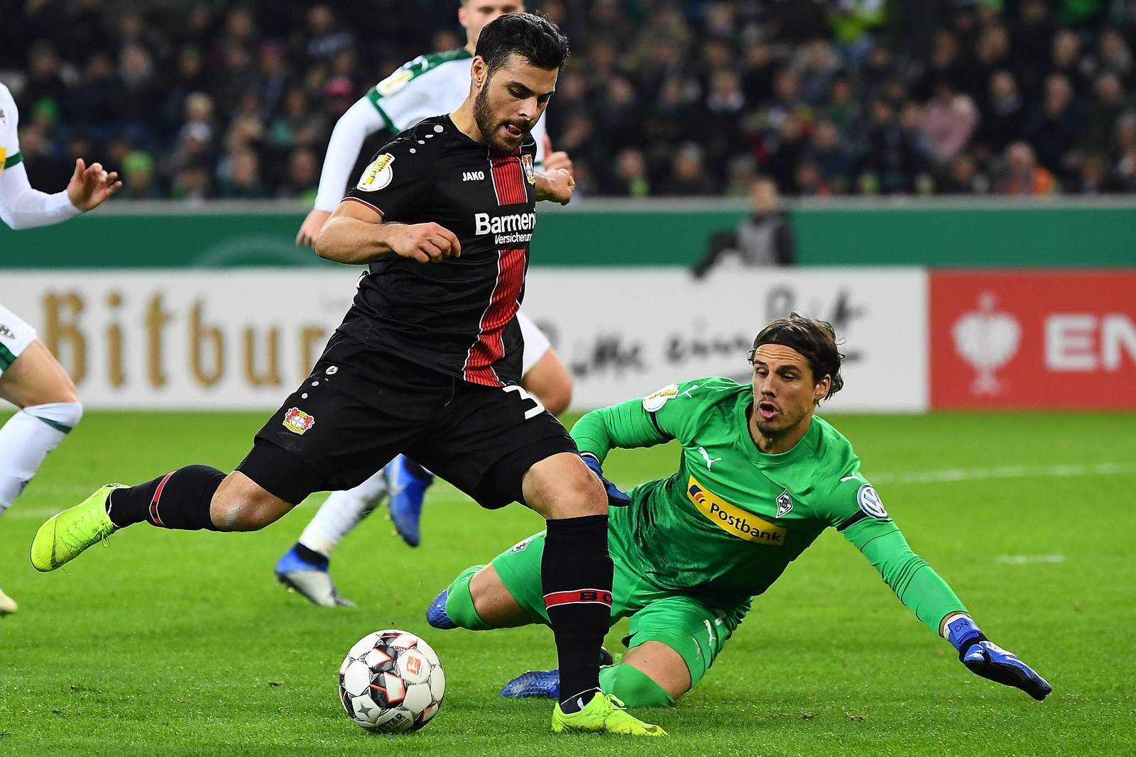 soi-keo-gladbach-vs-leverkusen-21h30-ngay-6-3-2021