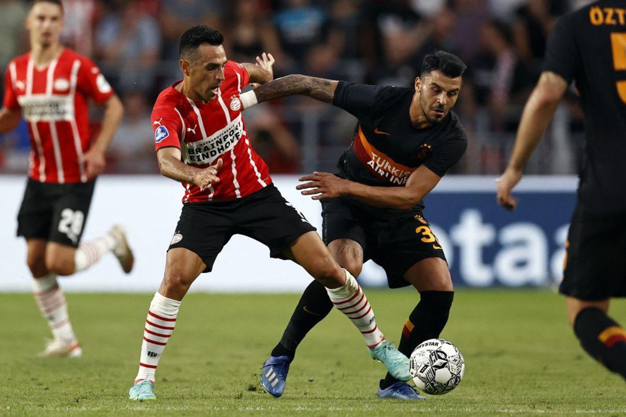 soi-keo-midtjylland-vs-psv-1h-ngay-11-8-2021-1