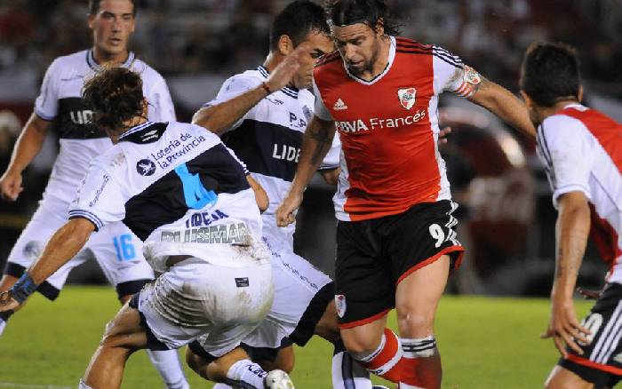 soi-keo-sarmiento-vs-river-plate-5h-ngay-31-8-2021