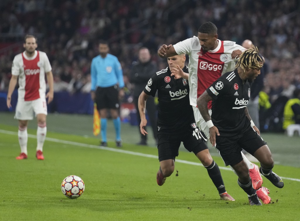 soi-keo-besiktas-vs-ajax-0h45-ngay-25-11-2021-2