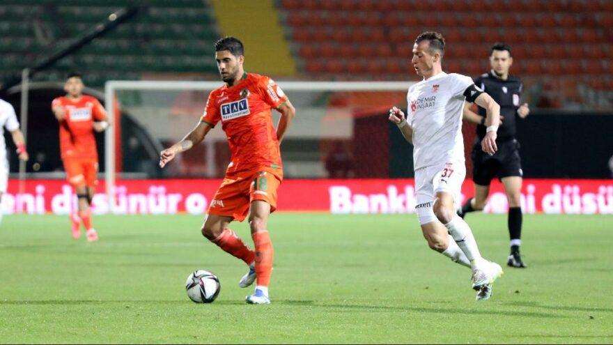 soi-keo-sivasspor-vs-alanyaspor-0h30-ngay-26-4-2022-1