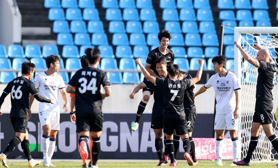 soi-keo-ulsan-vs-seongnam-16h-ngay-26-6-2022-2