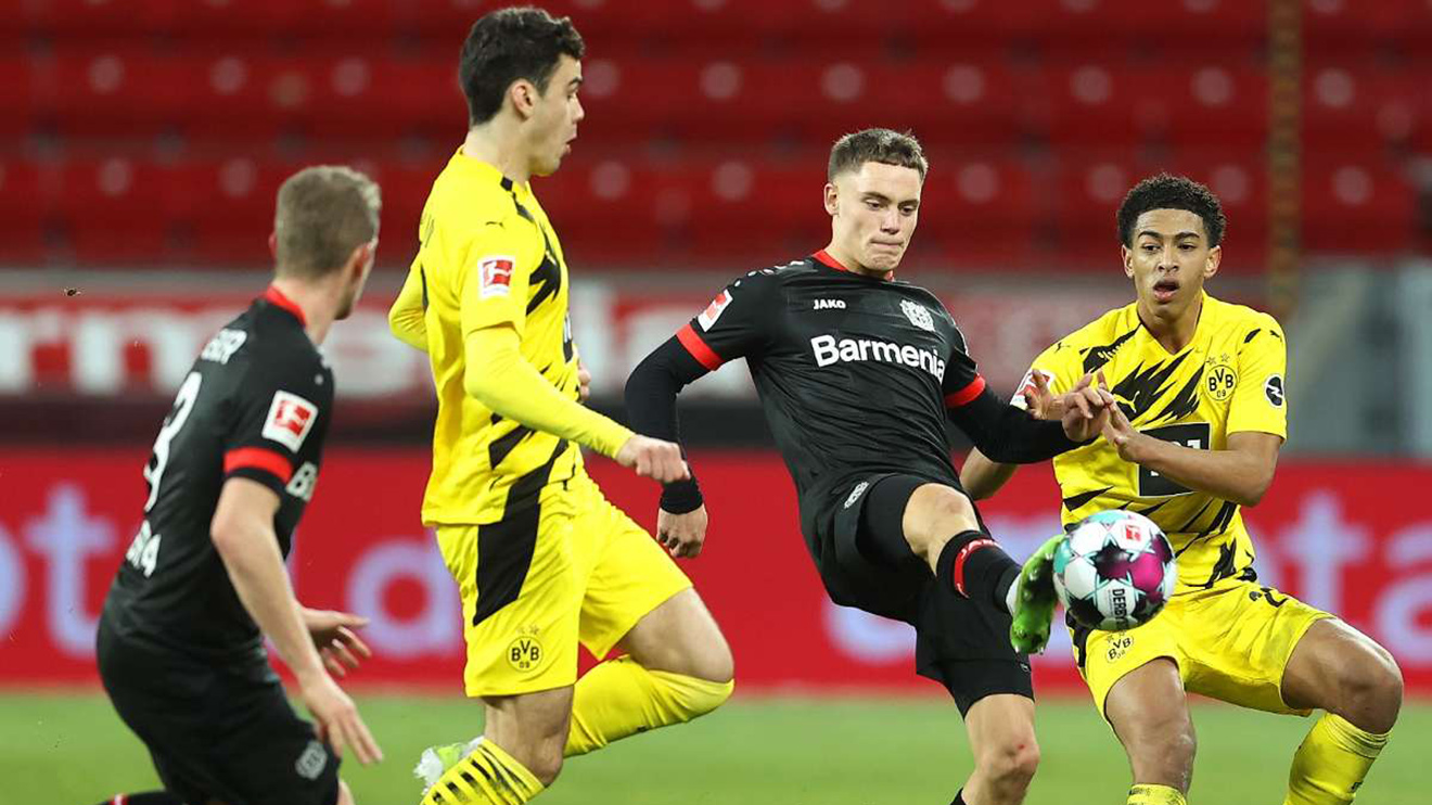 soi-keo-freiburg-vs-dortmund-1h30-ngay-13-8-2022-1