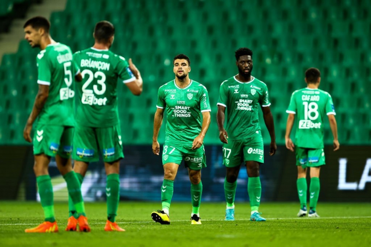 soi-keo-pau-vs-saint-etienne-1h45-ngay-6-9-2022-2