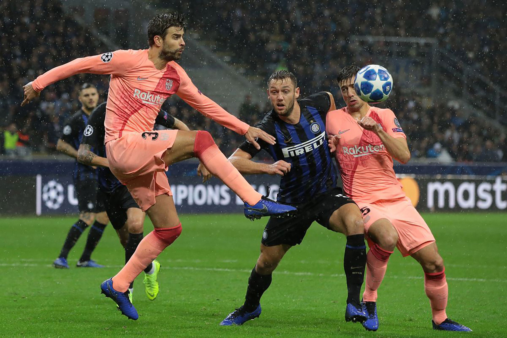 soi-keo-barcelona-vs-inter-2h-ngay-13-10-2022-1