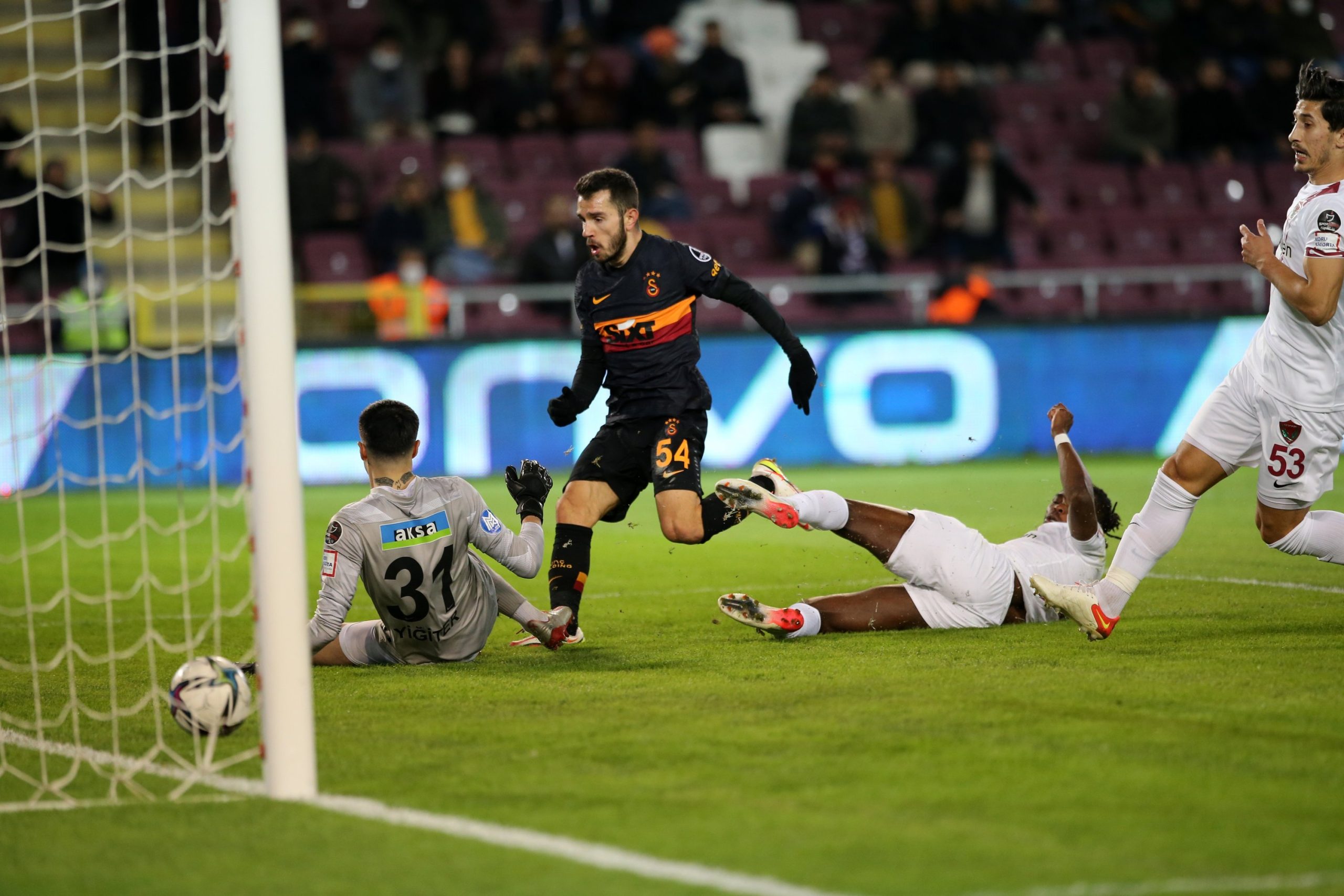 soi-keo-galatasaray-vs-hatayspor-0h-ngay-14-1-2023-2