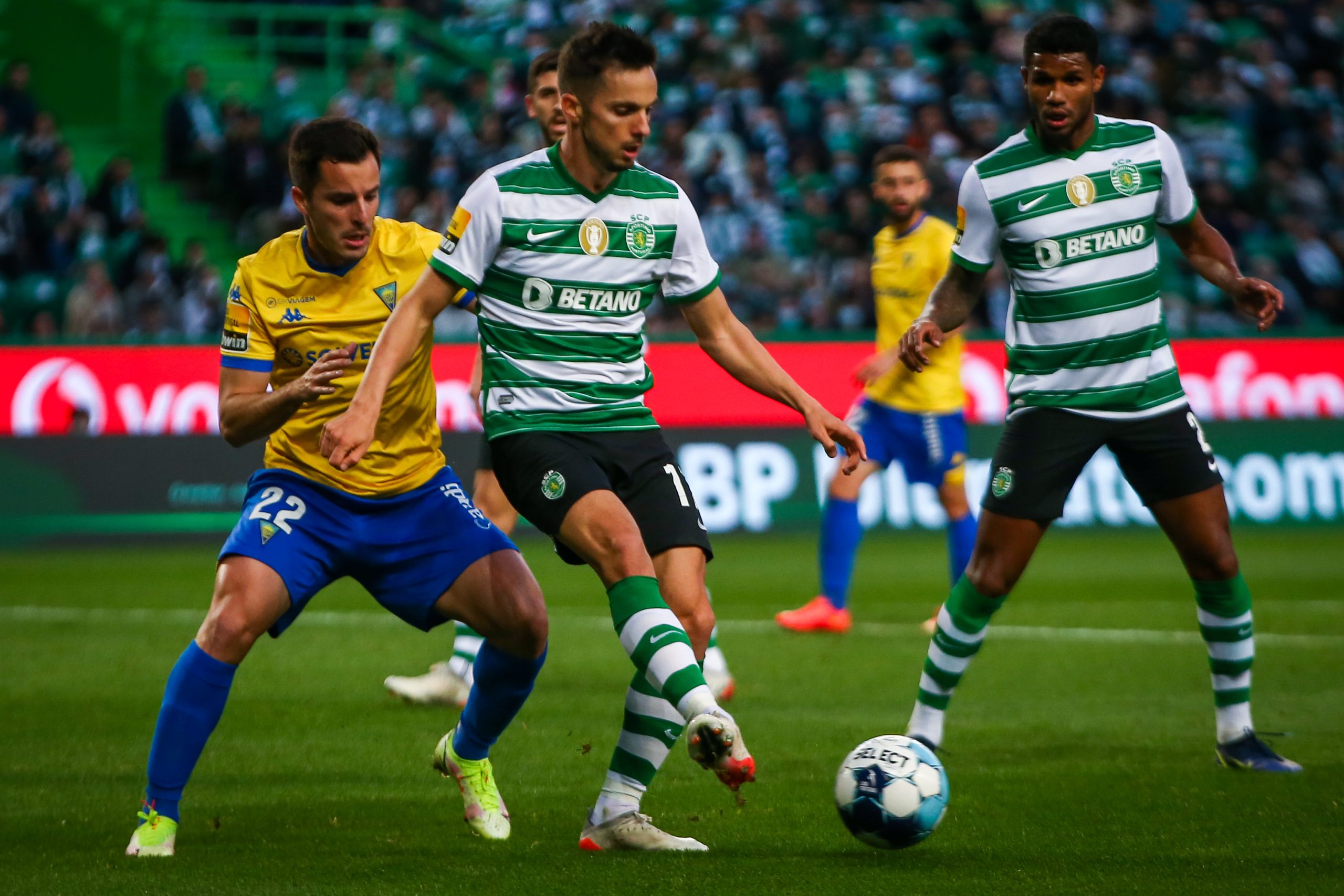 soi-keo-sporting-lisbon-vs-estoril-2h-ngay-28-2-2023-1