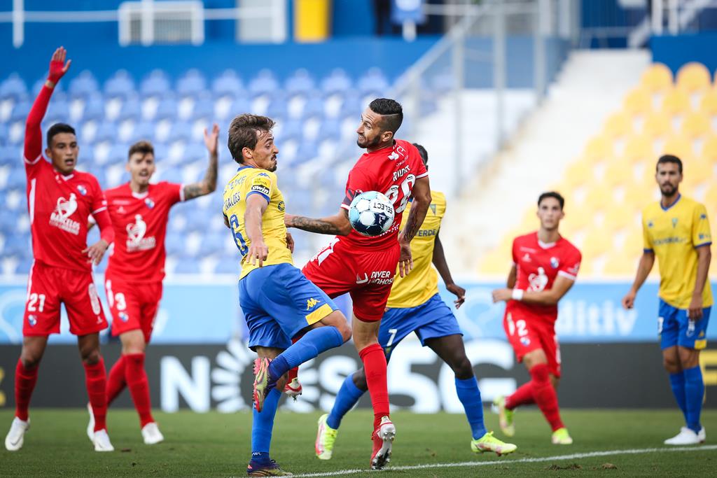 soi-keo-estoril-vs-gil-vicente-2h15-ngay-1-4-2023-1