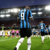 Fan MU động viên tình cũ Lukaku sau bàn phản lưới ngớ ngẩn khiến Inter mất cup