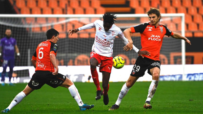 Soi kèo Nimes vs Lorient 1h, ngày 25/2/2021