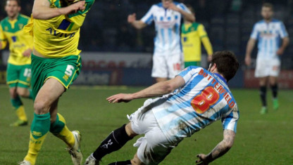 Soi kèo Norwich vs Huddersfield 1h45, ngày 17/8/2022