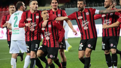 Soi kèo Foggia vs Lecco, 2h30 ngày 14/6/2023