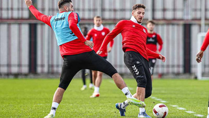 Soi kèo Alanyaspor vs Samsunspor, 21h00 ngày 25/12/2023