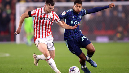Soi kèo Leeds United vs Stoke City, 02h45 ngày 06/3/2024